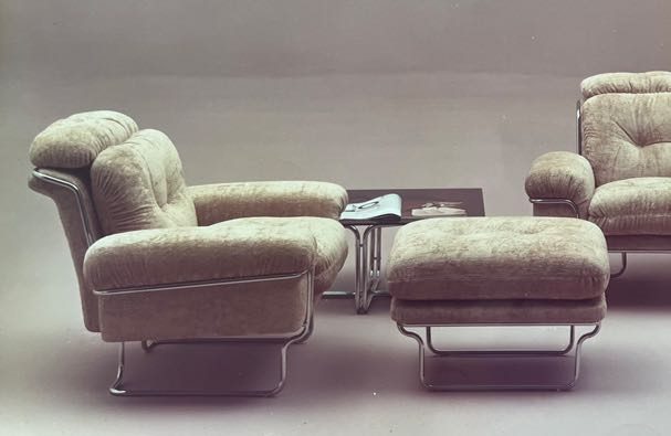 Gestoffeerde loungestoelen met hocker van Felice Rossi, jaren zeventig